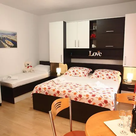 Apartment Mario Makarska
